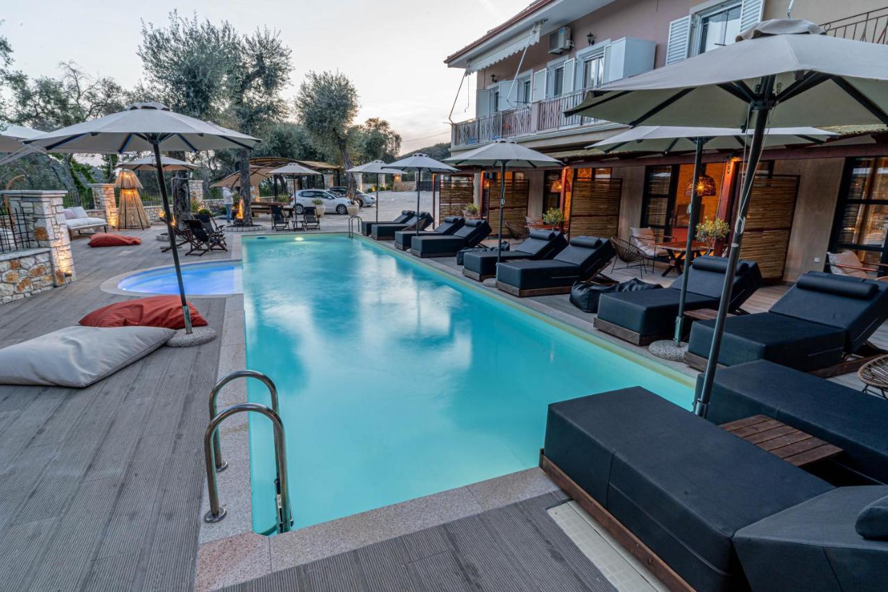 F & S Lounge Suites Parga Eksteriør billede